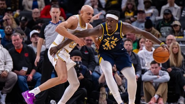 尊龙凯时下载 西亚卡姆抛投准绝杀 步行者险胜凯尔特人迎三连胜